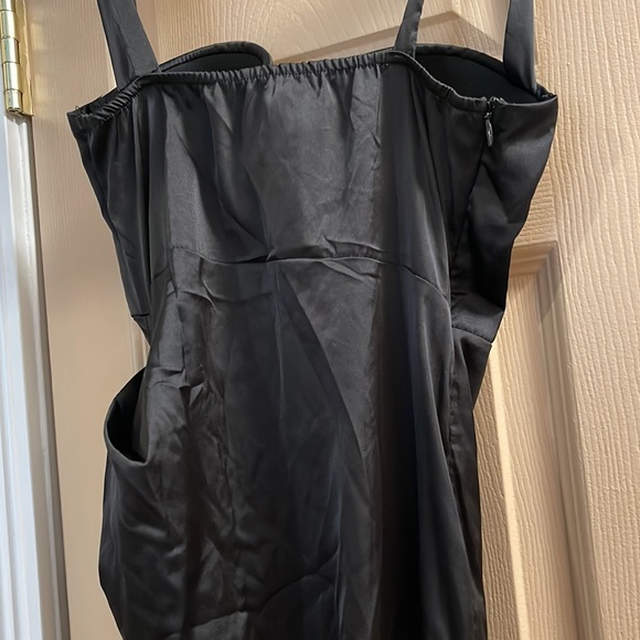 Little Black Dress - Picture 4 of 6